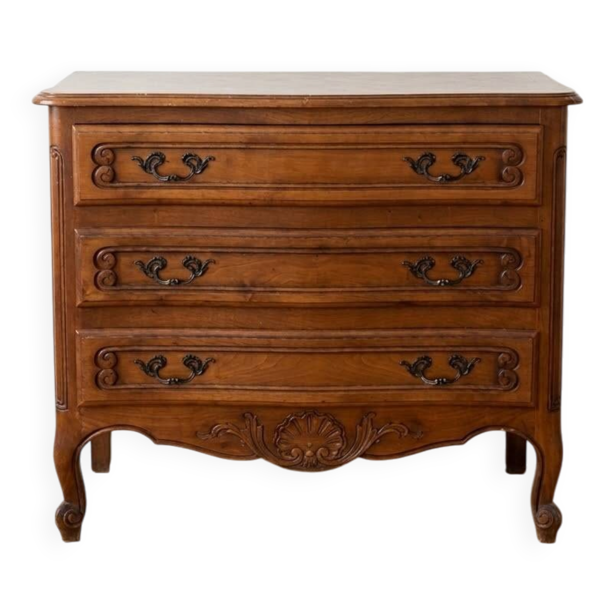 Wooden chest of drawers