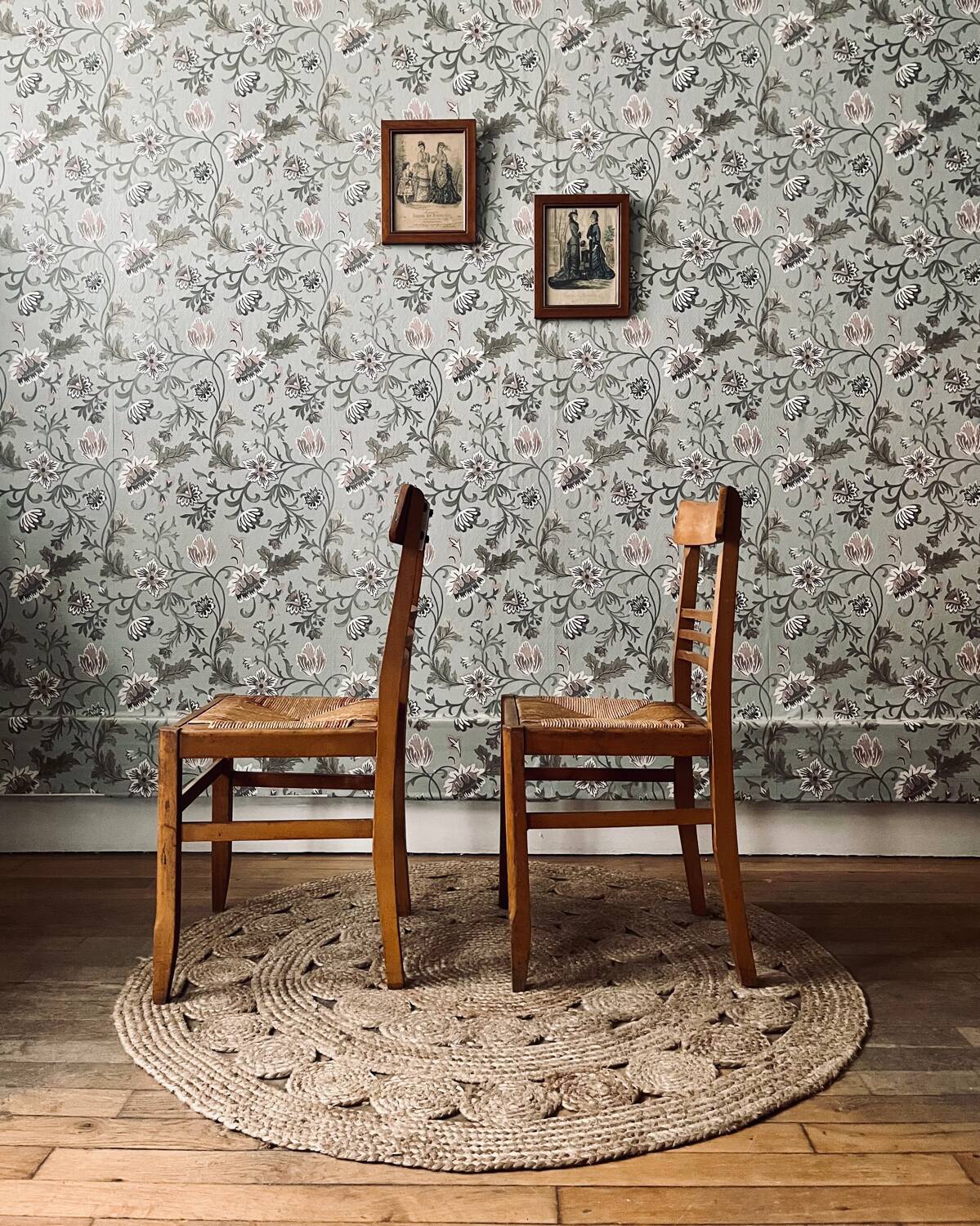 Pair of 70s straw chairs