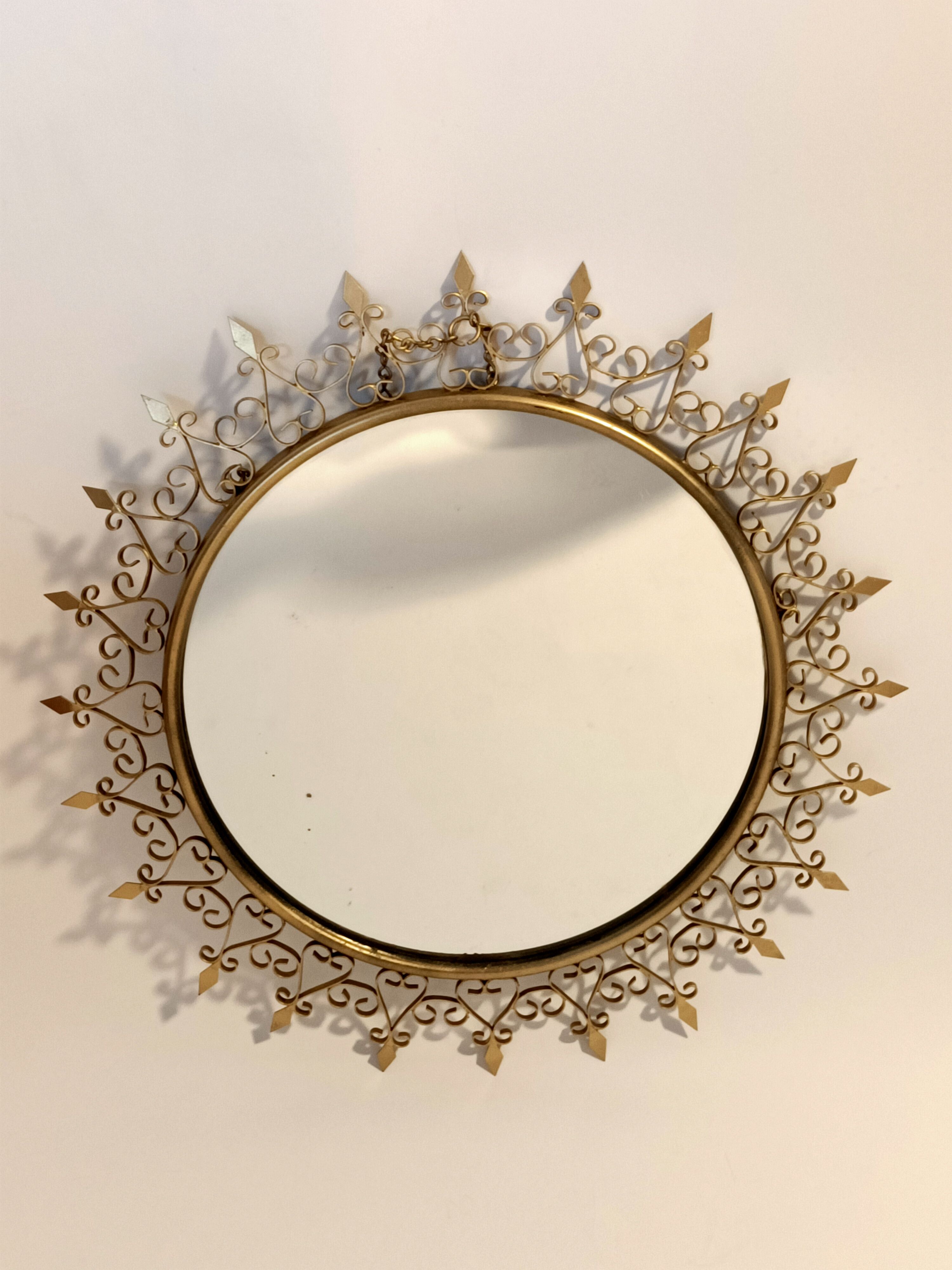 Miroir doré Chaty Vallauris signé en fer forgé Vintage, 1960.
