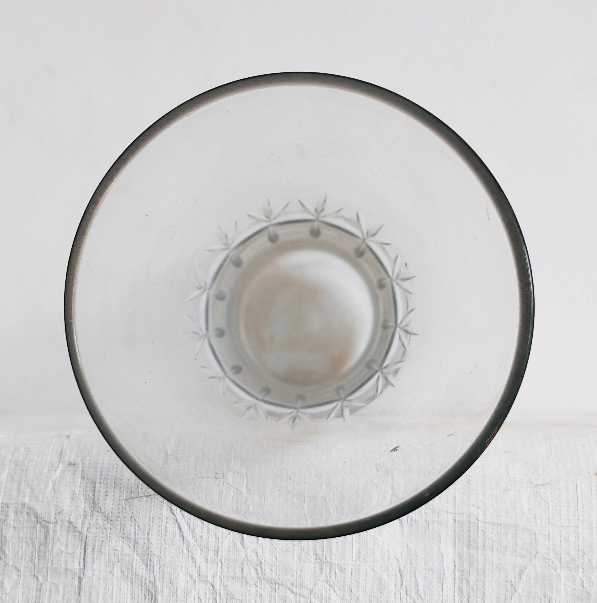 Transparent glass vase 28.5 cm