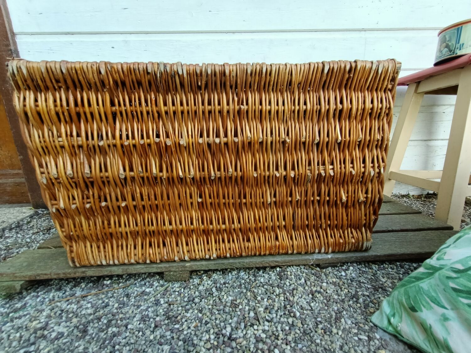Coffre à jouets en osier
