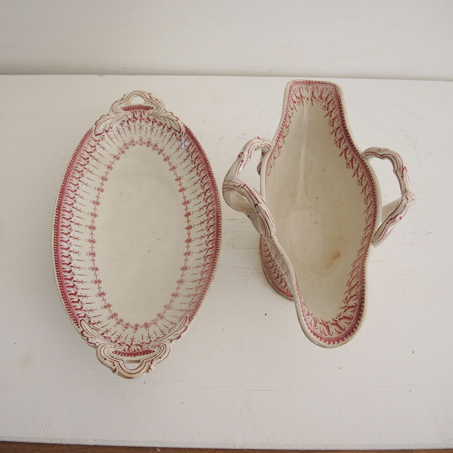 Ancienne saucière Creil & Montereau – Flora Rocaille