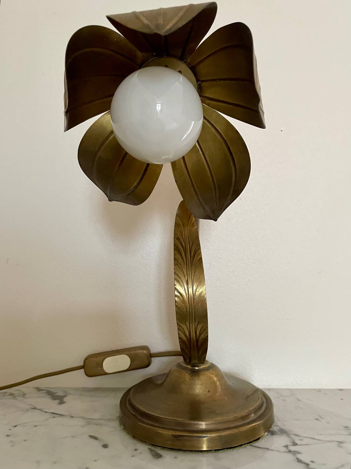 Brass flower lamp