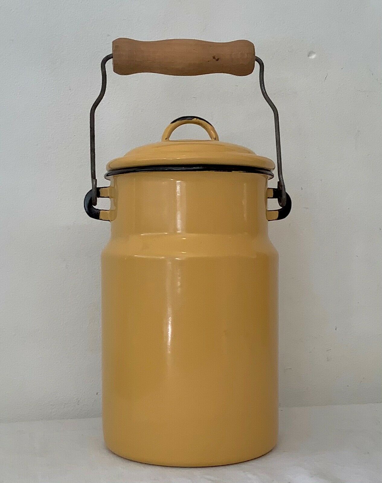 Vintage 1950 yellow enamelled milk pot