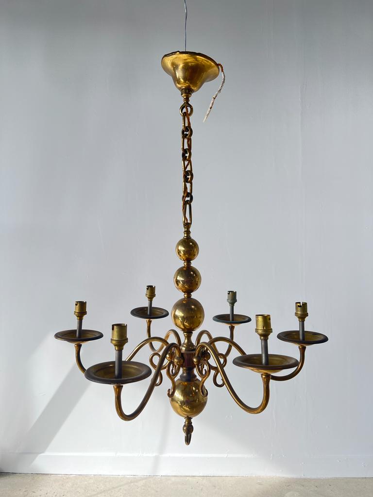 Small golden Dutch chandelier with 6 arms of light