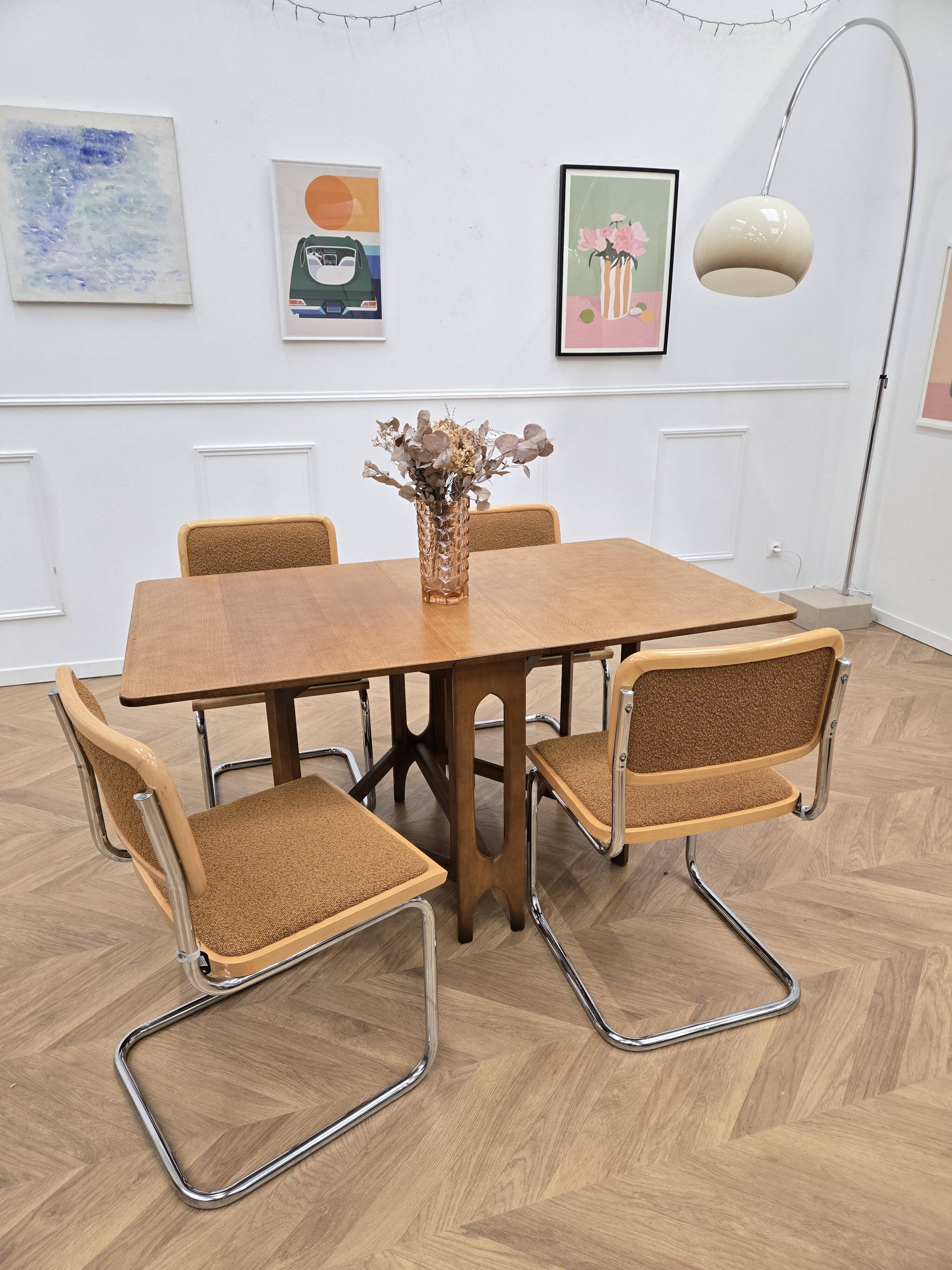 6 vintage B32 chairs