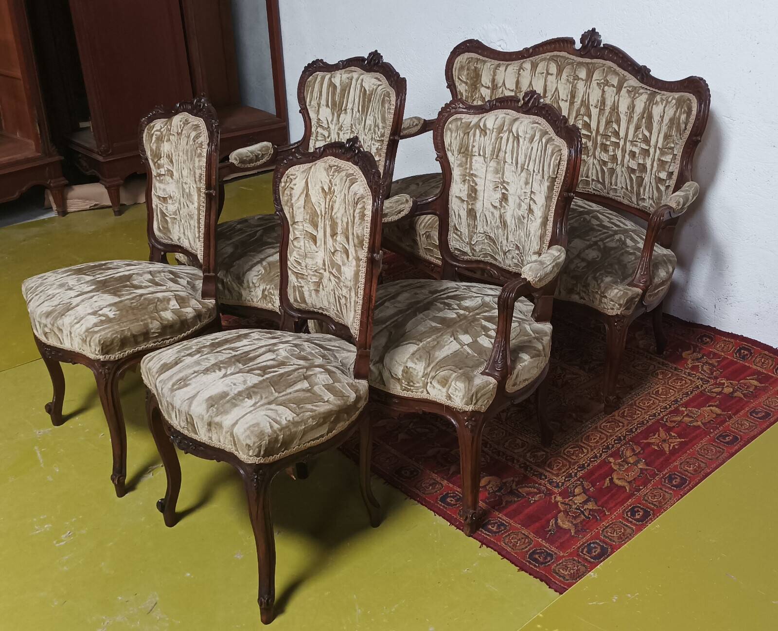 Rococo salon set in walnut, 19th century