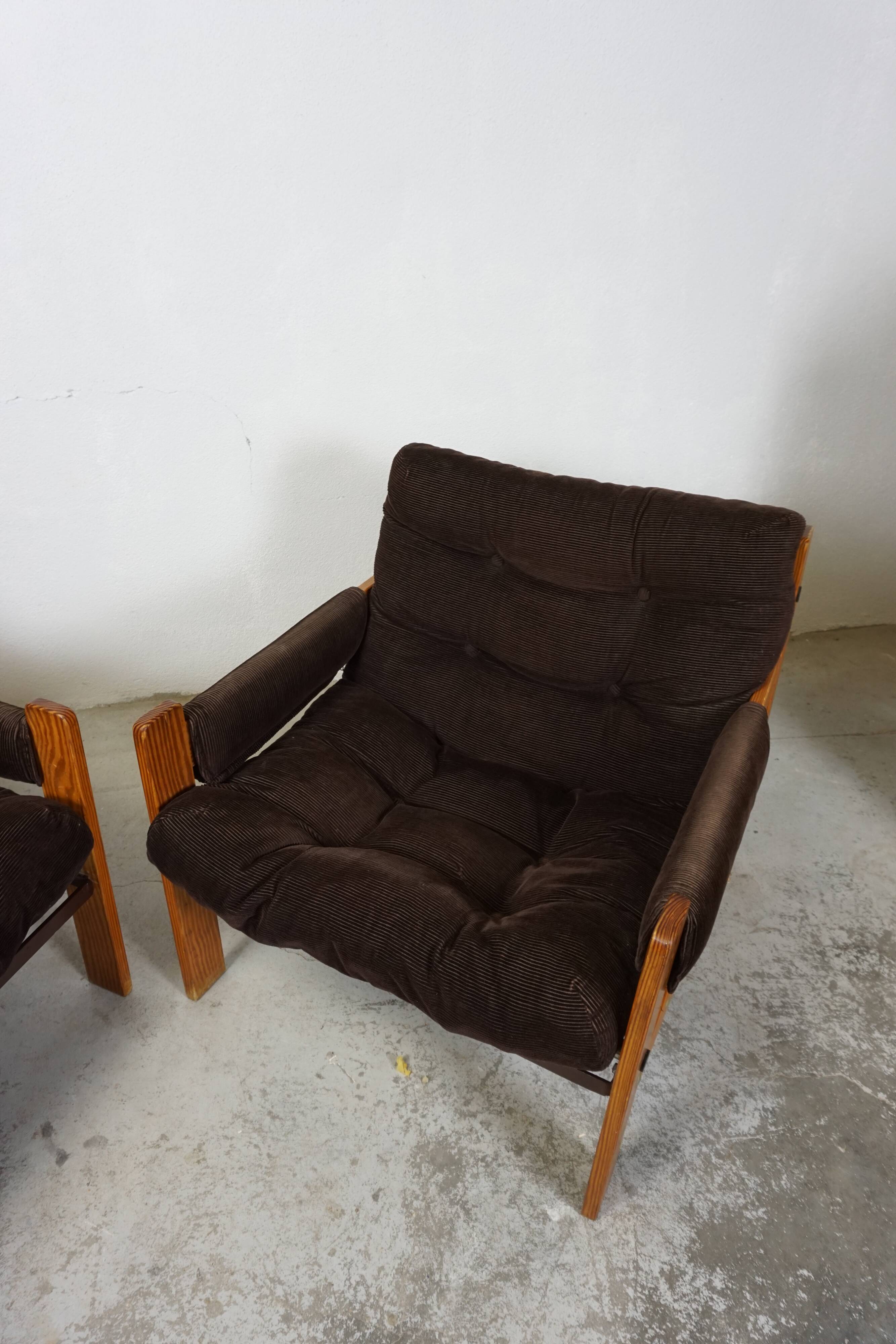Pair velvet armchairs 70