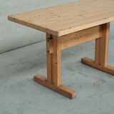 Table à manger de Charlotte Perriand  Les Arcs