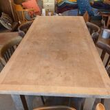 Farm table