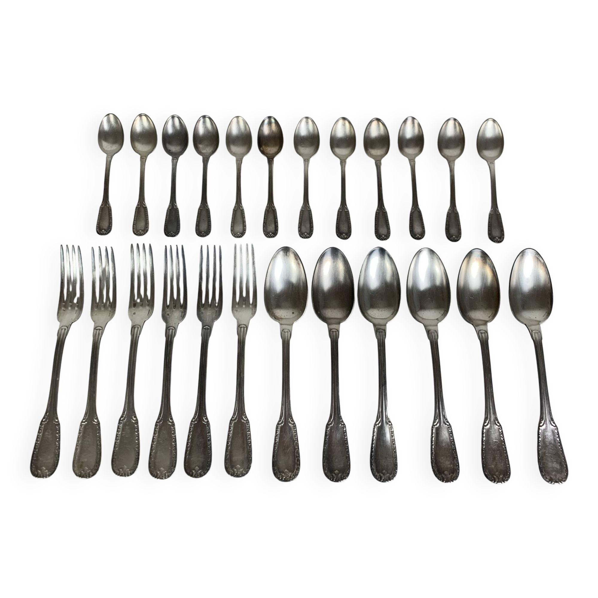 Boulenger 24-piece silver-plated metal cutlery set, forks and spoons