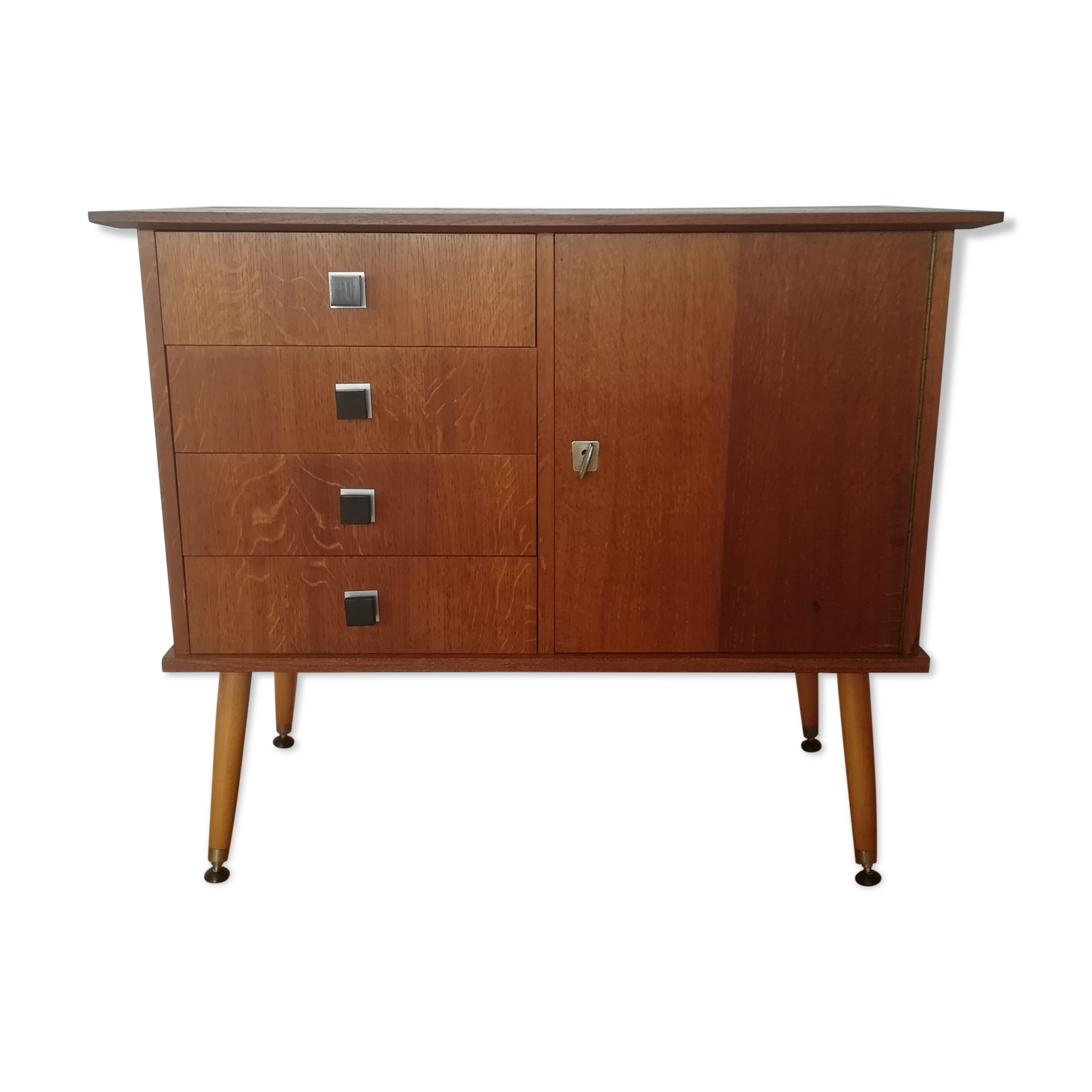 Sideboard / chest of drawers