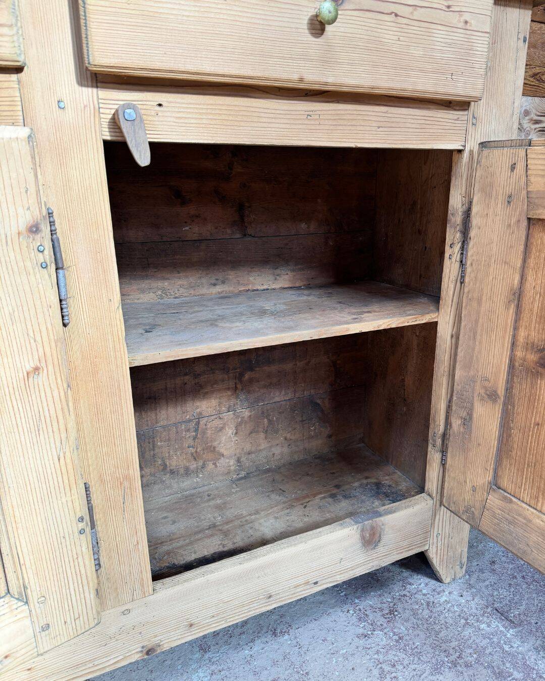 Buffet bas ancien