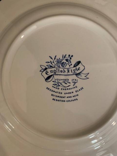 Assiette plate en faïence "English Style "
