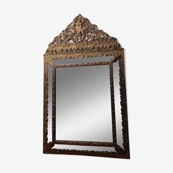 Repelled brass pareclose mirror
