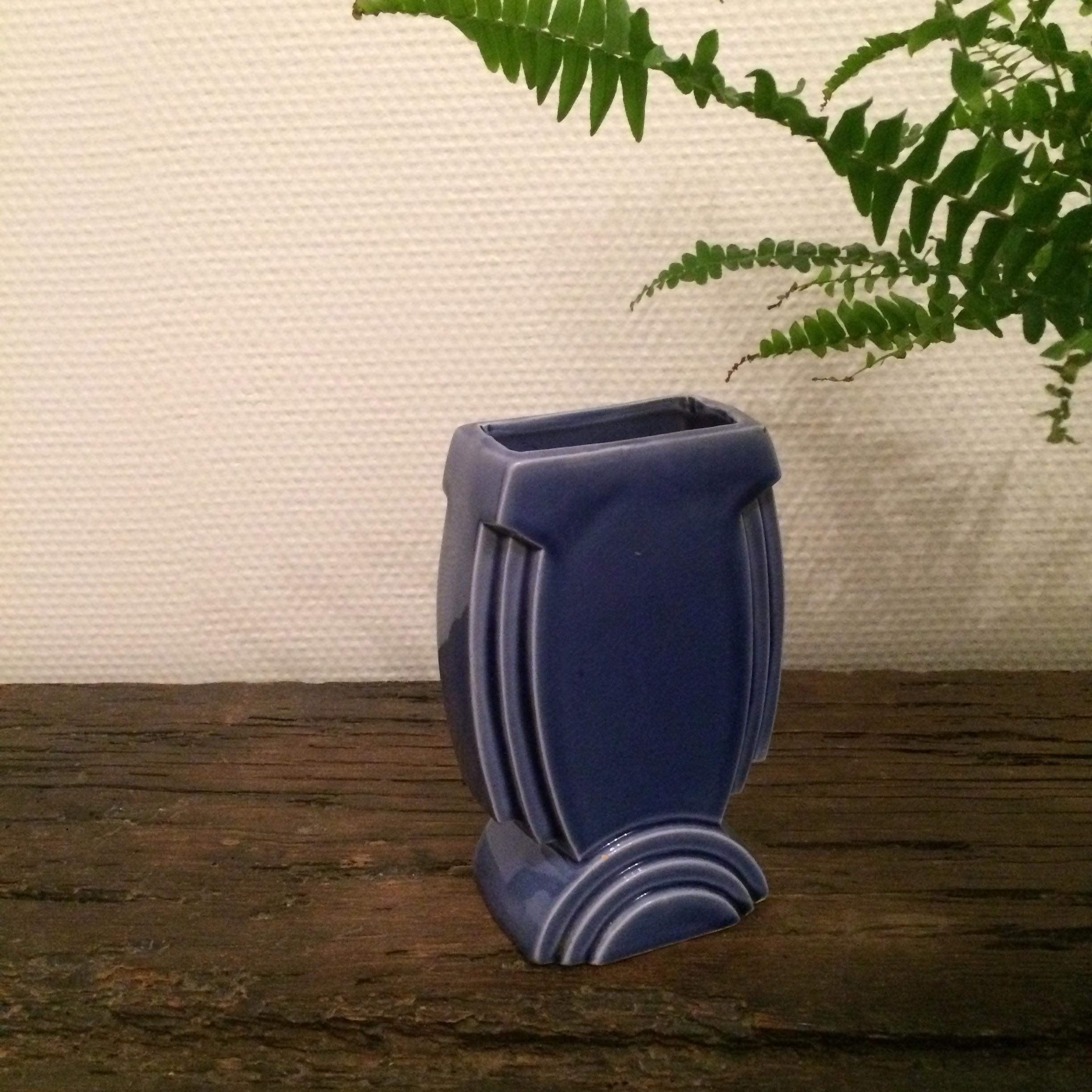 Lot 2 Art-Deco vases