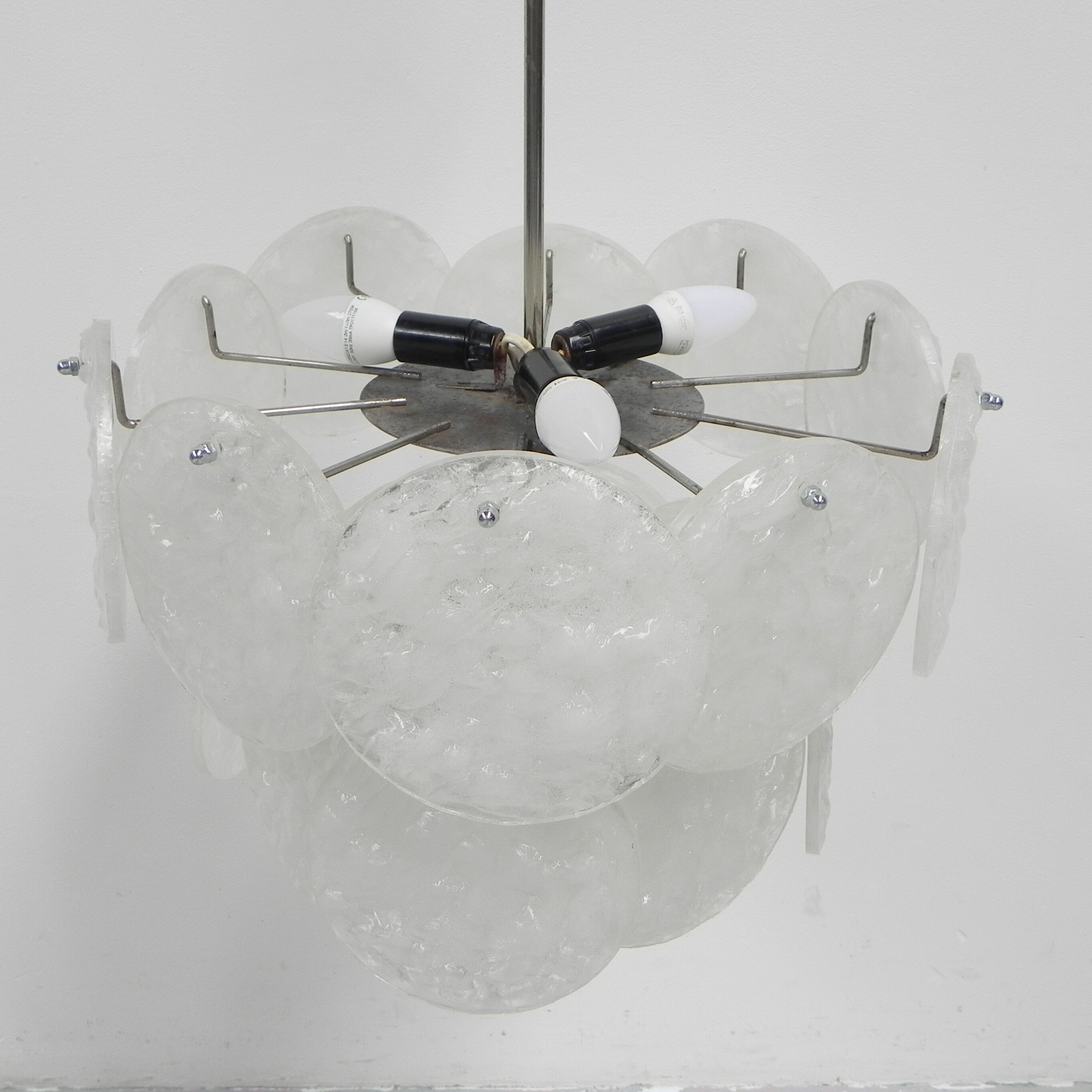 Frosted ice hanging lamp with 18 plastic discs