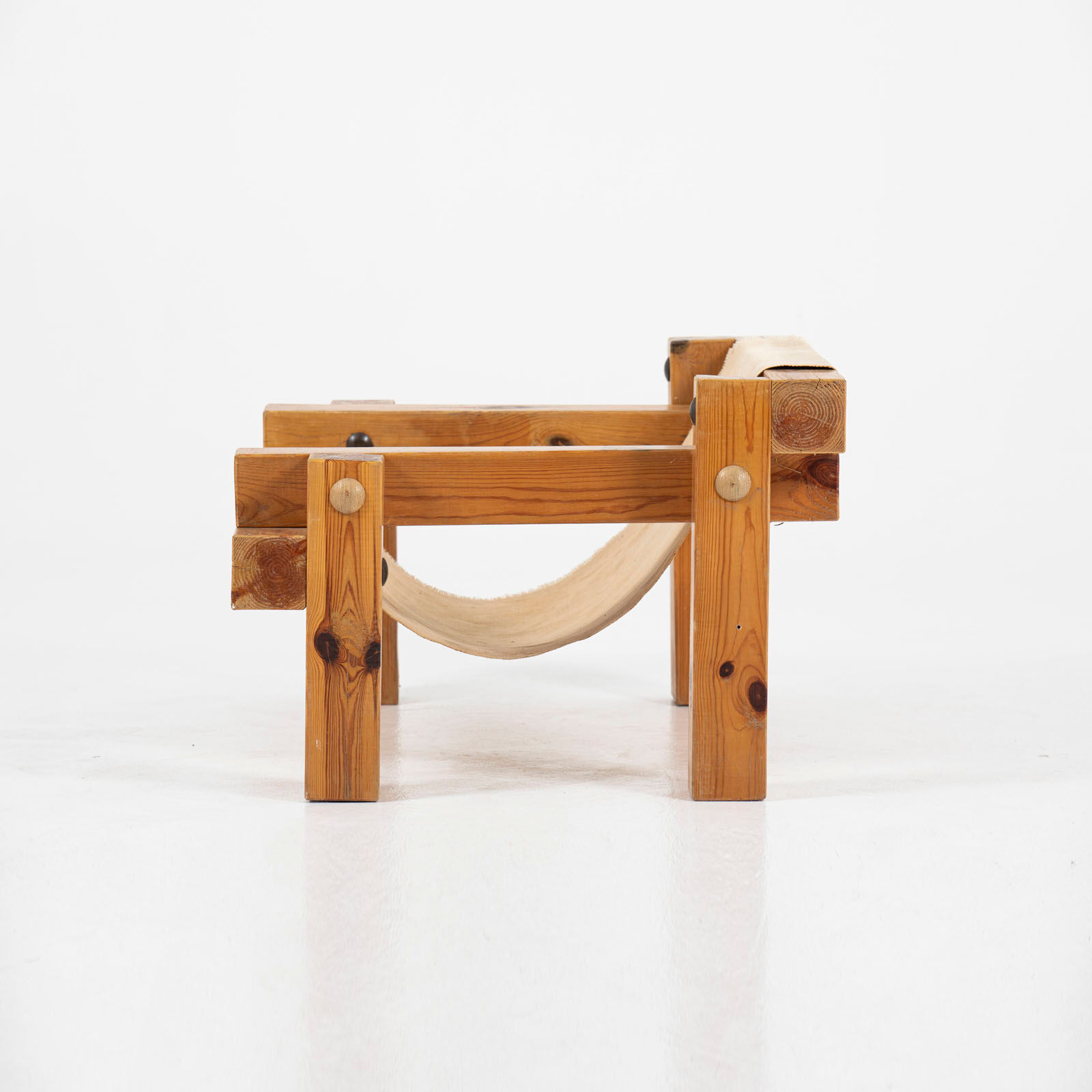 Pair of brutalist chairs in pine and canvas, 1970s