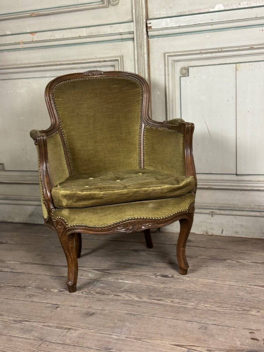 Pair of louis xv style armchairs in carved beech around 1920