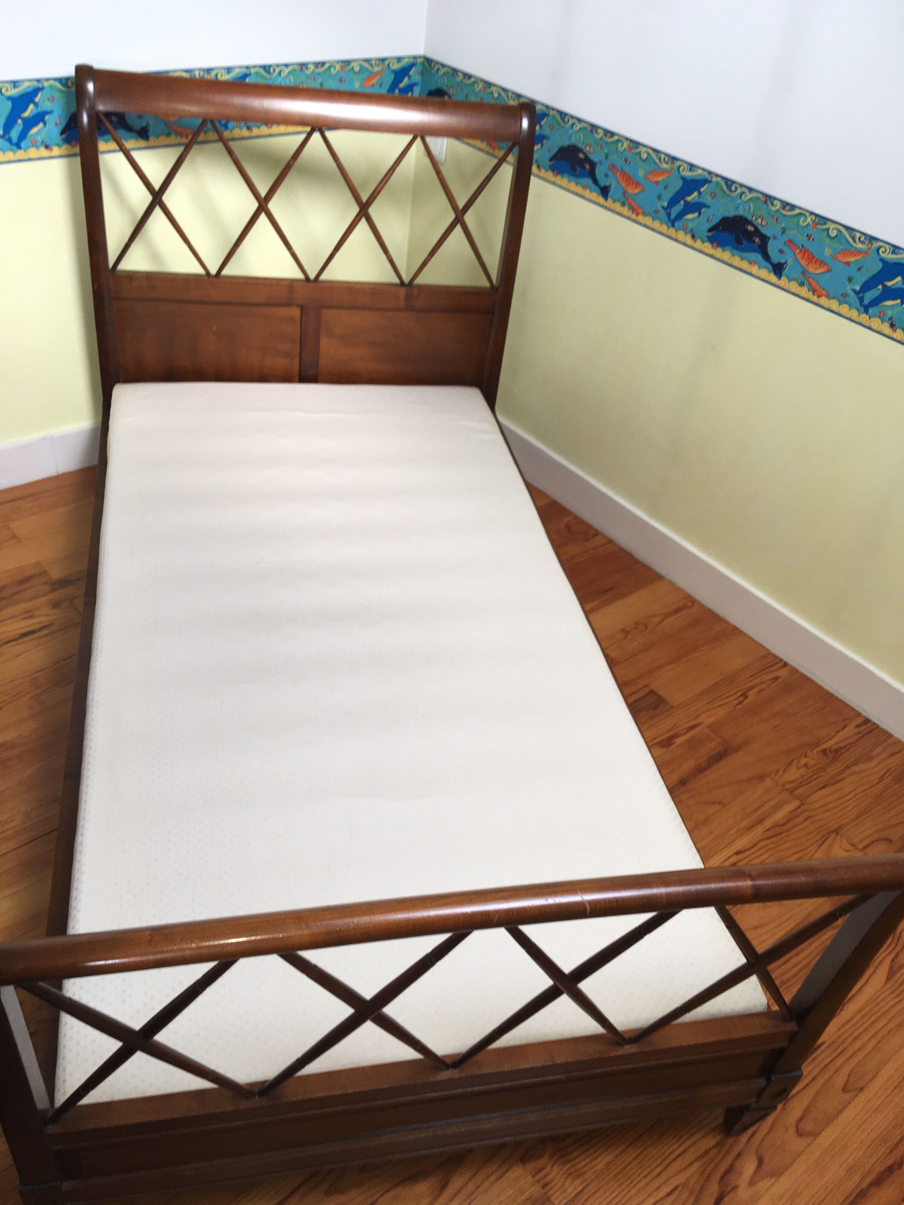Twin bed with braces 100 x 190
