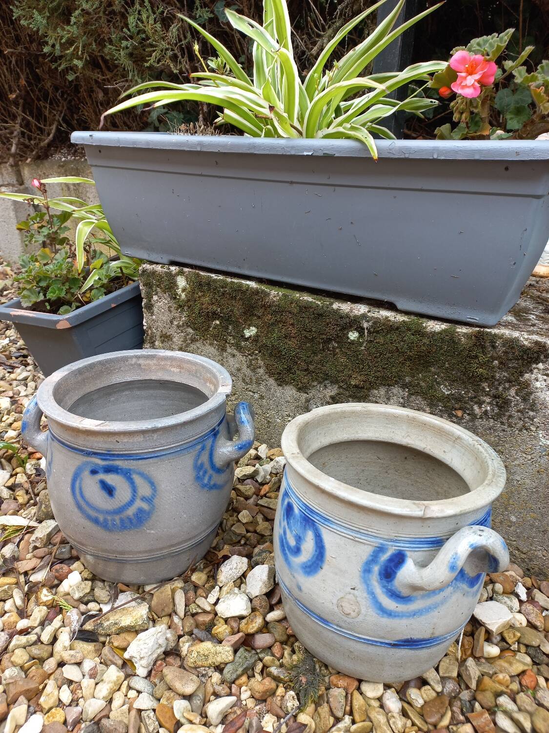 Two Alsatian stoneware pots