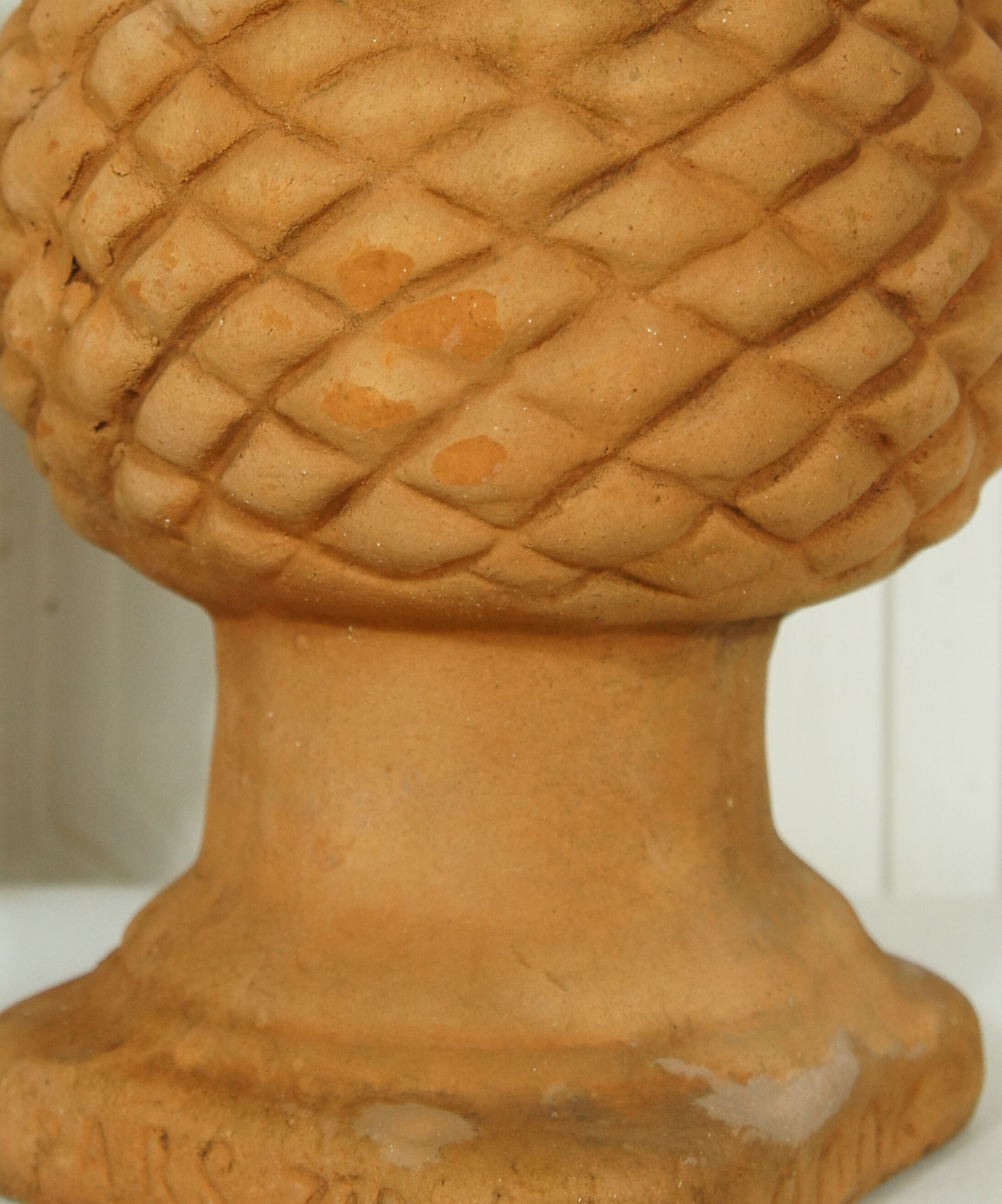 Set de 2 pommes de pin en terre cuite moulée 35 cm