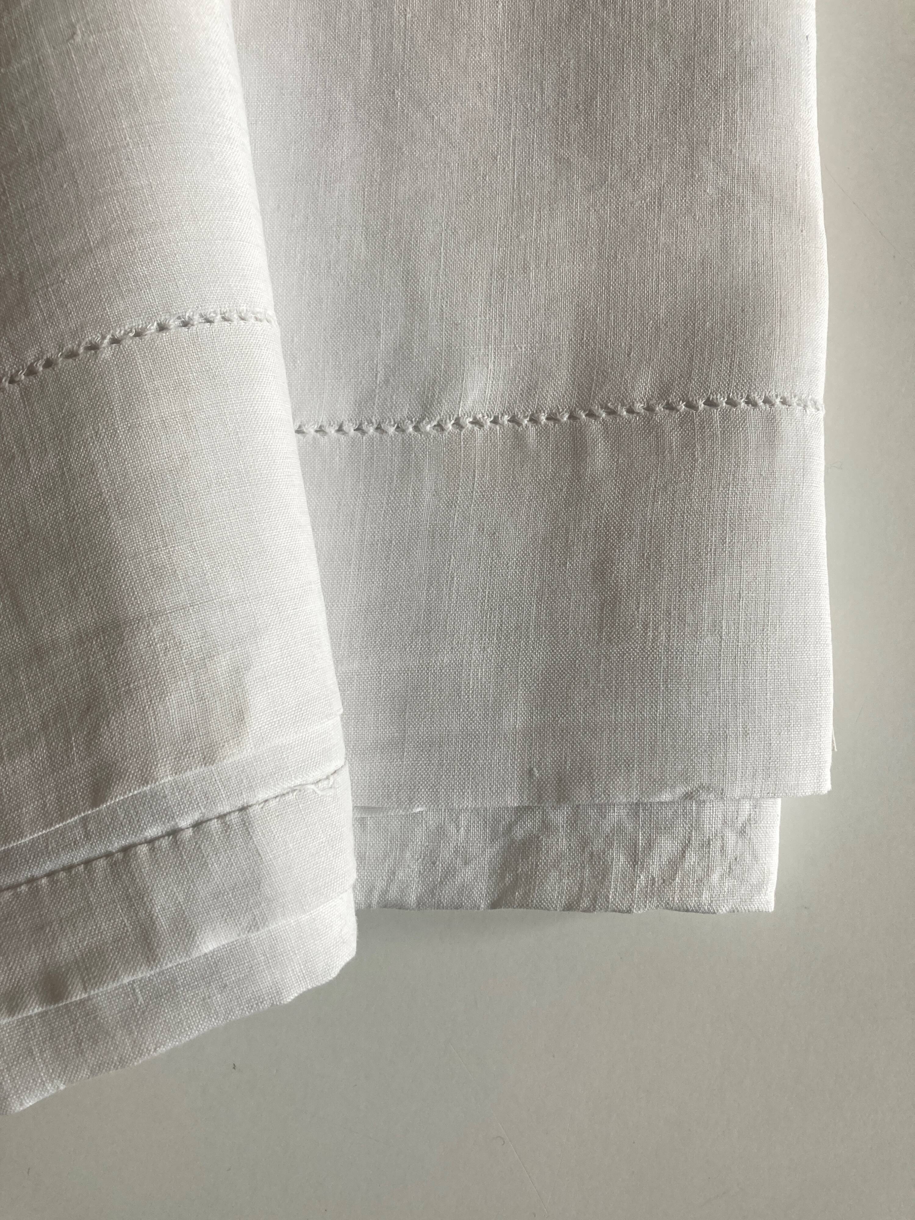 Modernist XL sheet in art deco linen thread L240