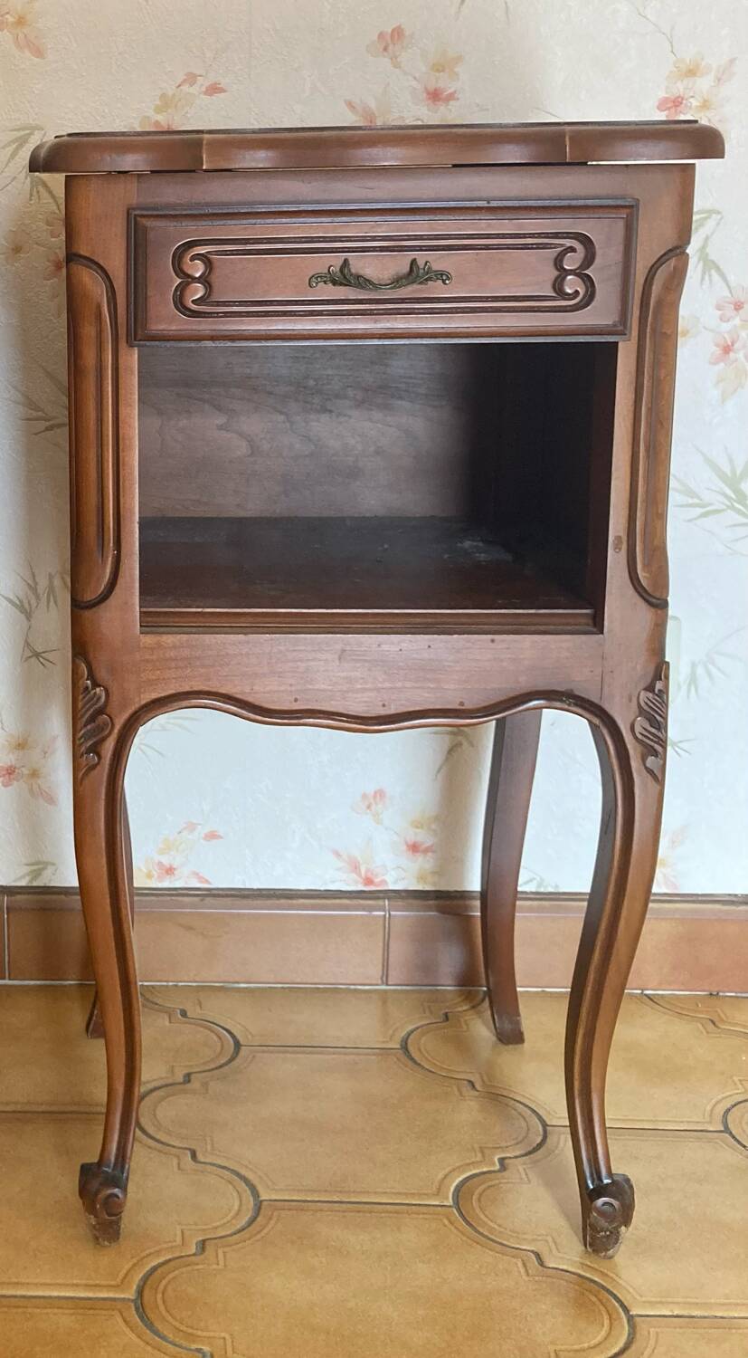 Bedside table