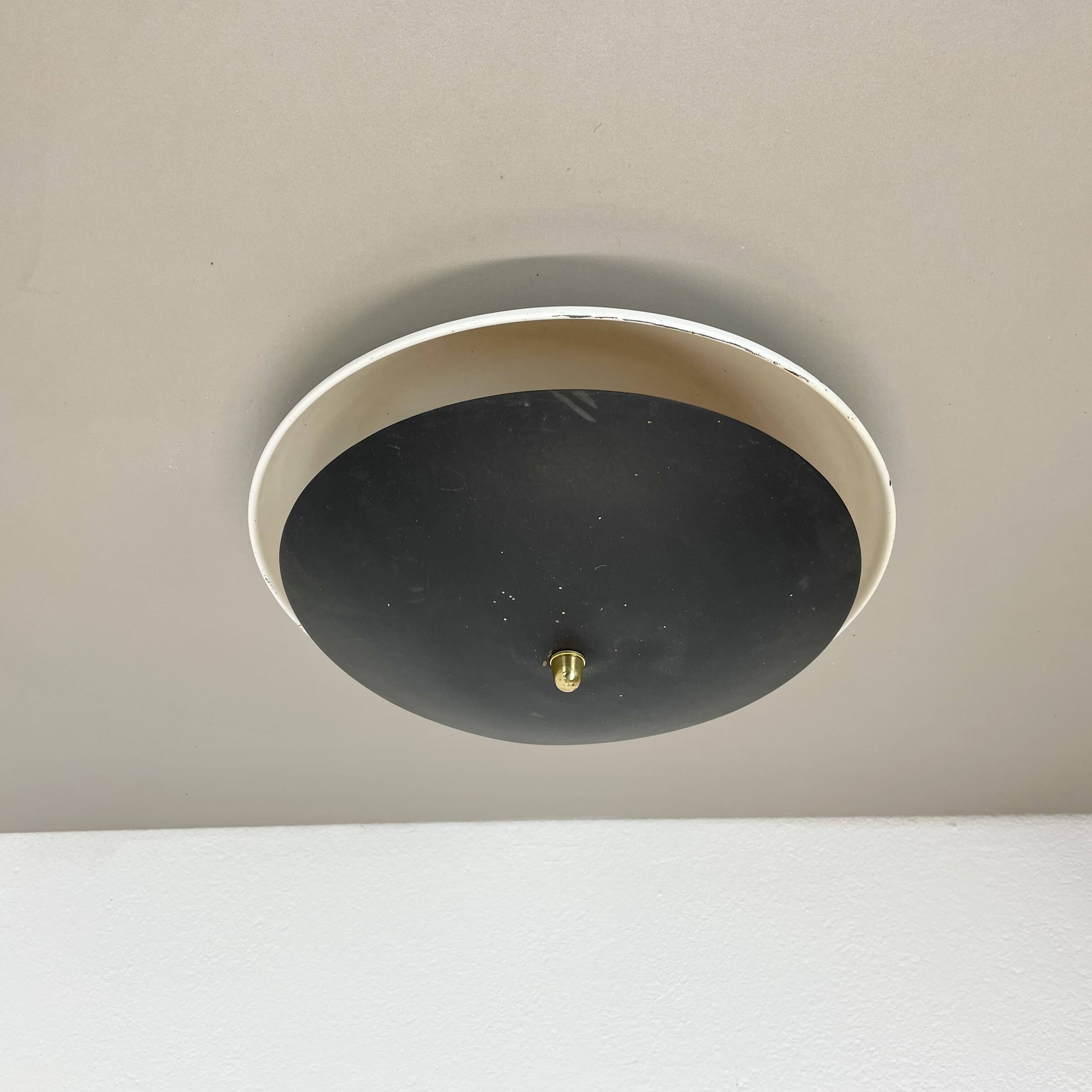 Applique murale de plafond ronde en métal unique de style Gino Sarfatti, Italie des années 1950
