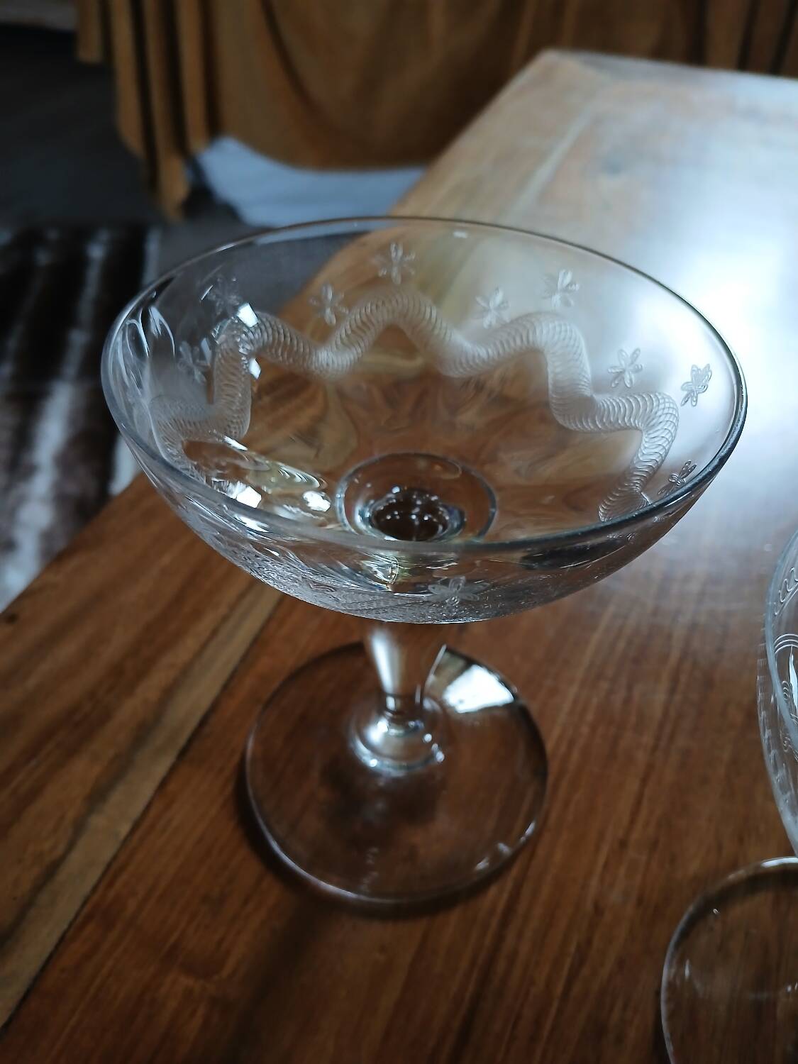 8 mismatched vintage champagne coupes