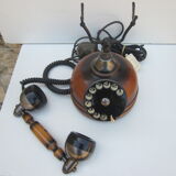 Reproduction of an old telephone in the early 1900s