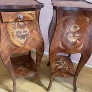 Pair of bedside tables in rosewood veneer on all sides. Louis XV style
