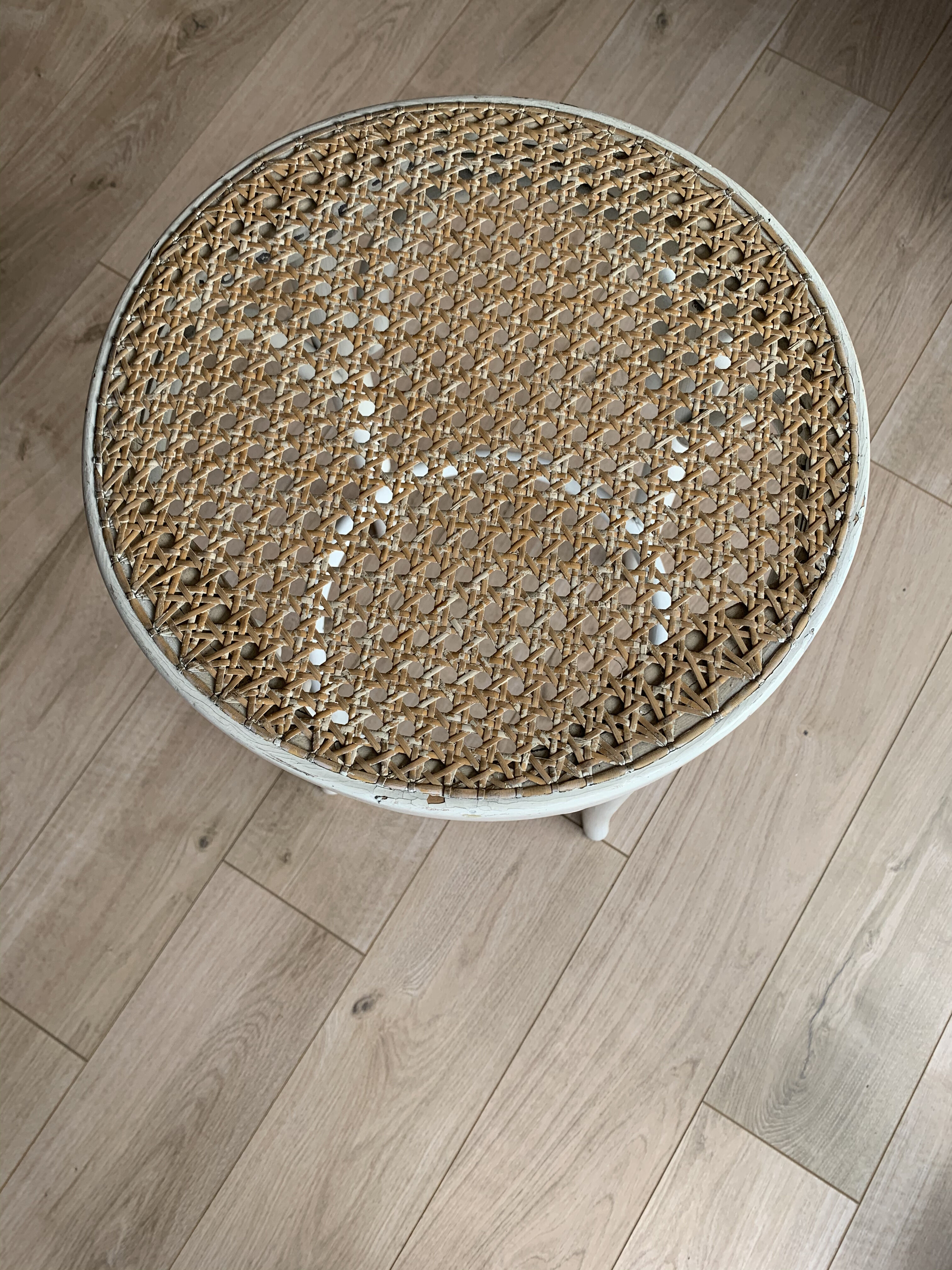 Set of 6 vintage bistro stools cannés white