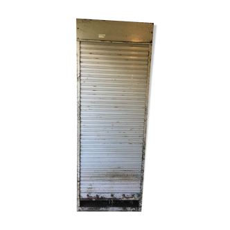 Industrial cabinet with sliding curtain