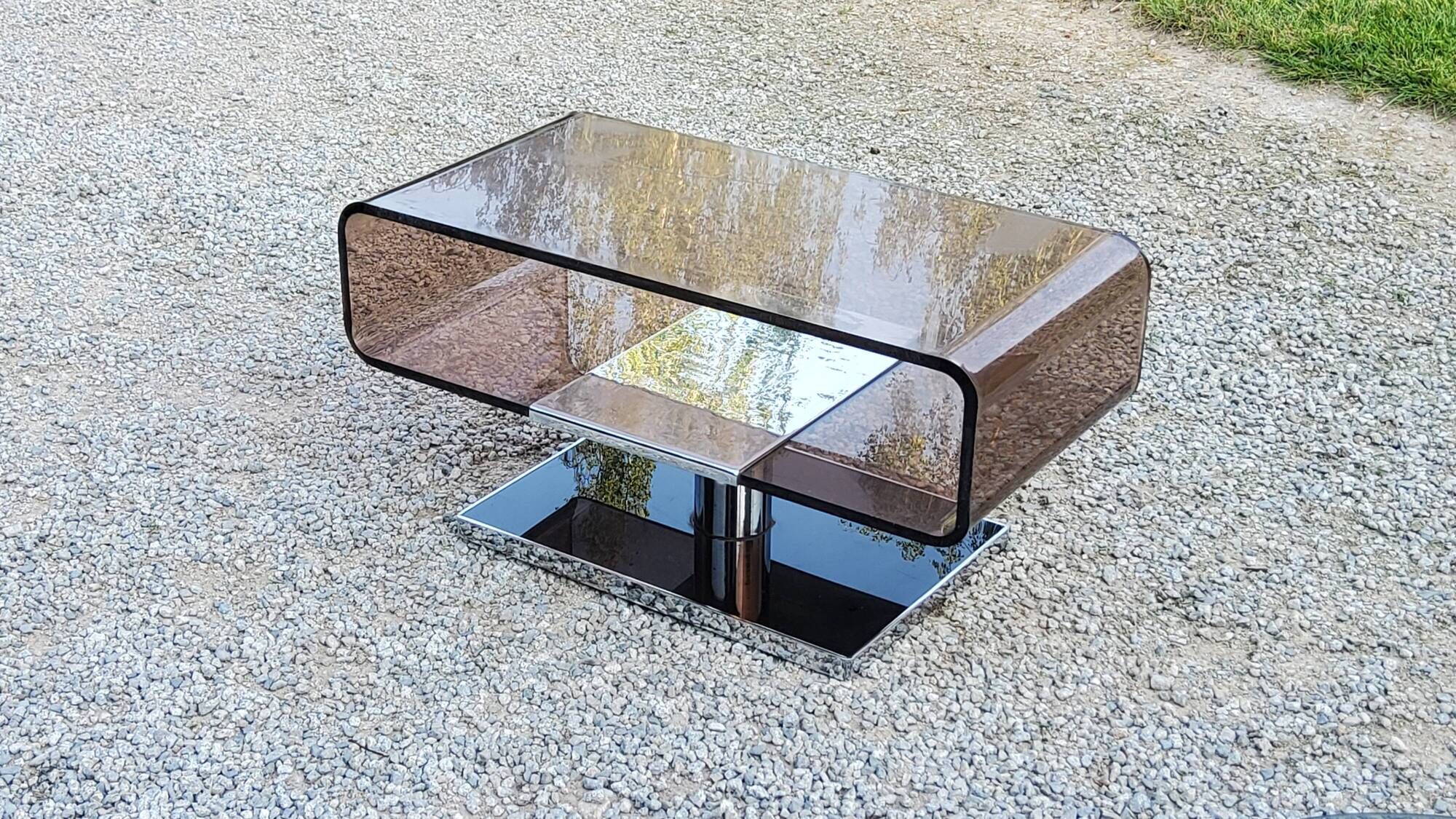 Coffee table from the 70s in chromed steel and smoked plexiglass double swivel trays