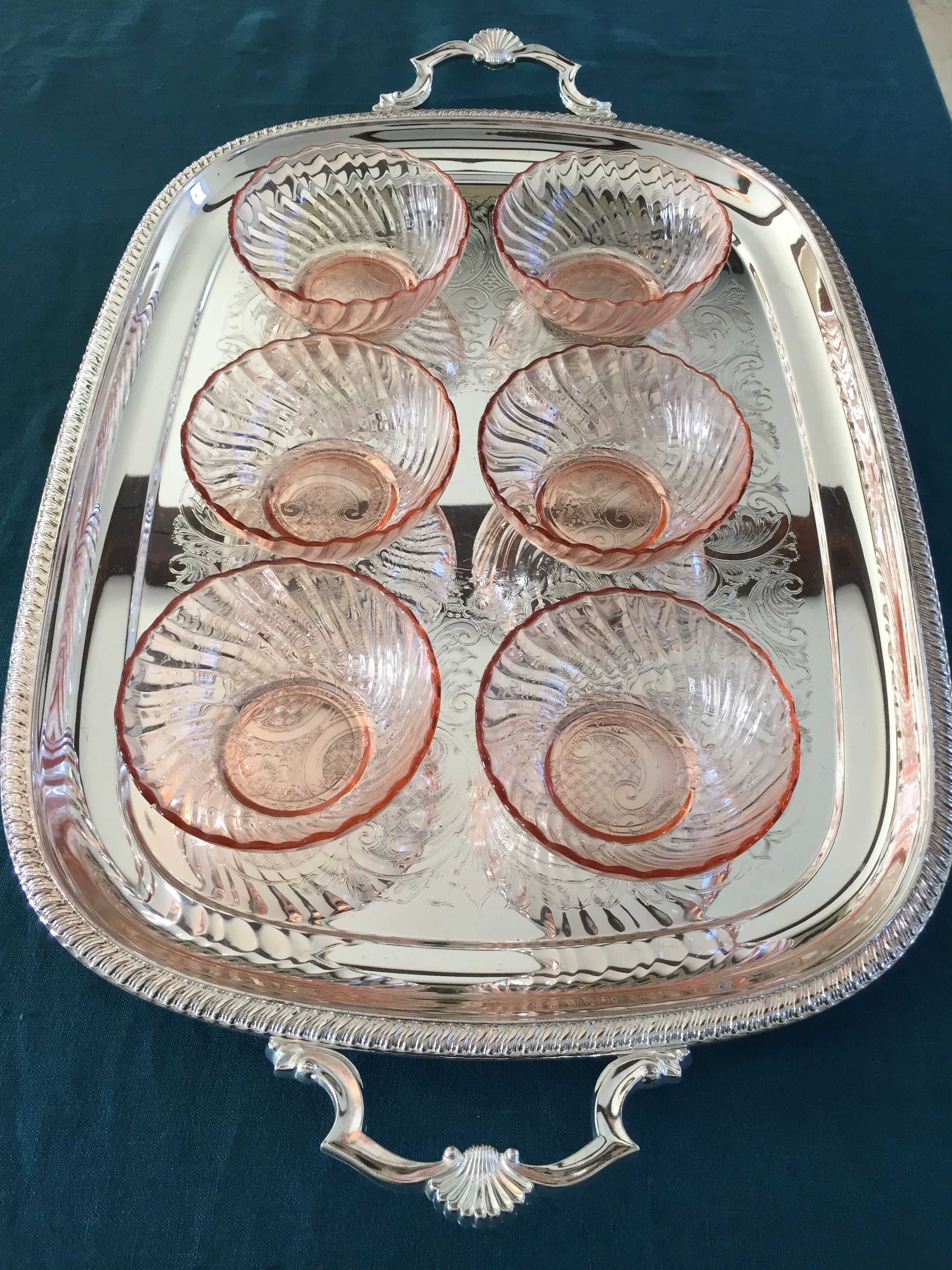 Series of 6 cups in pink glass France