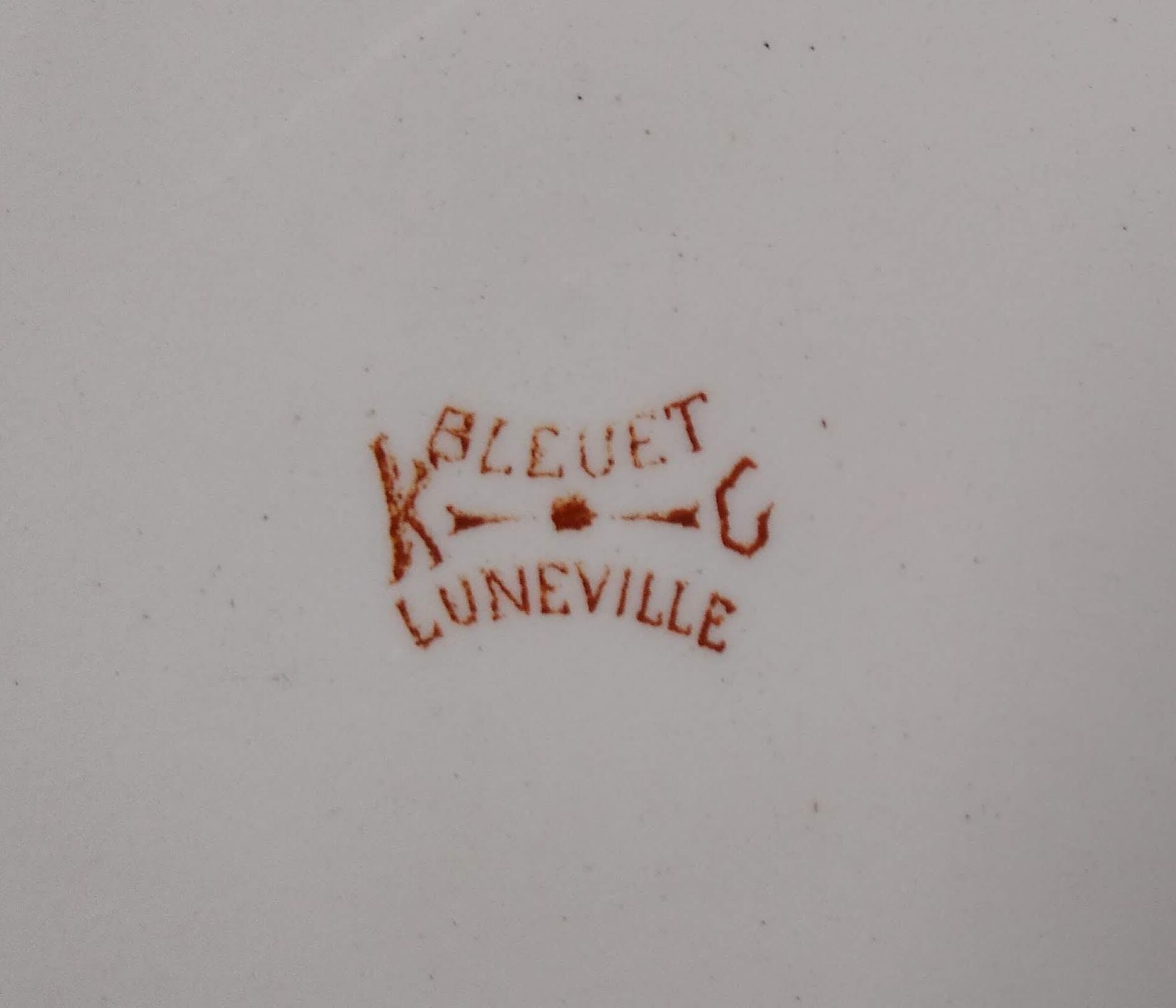 8 flat flowery plates country décor Lunéville Cornflower