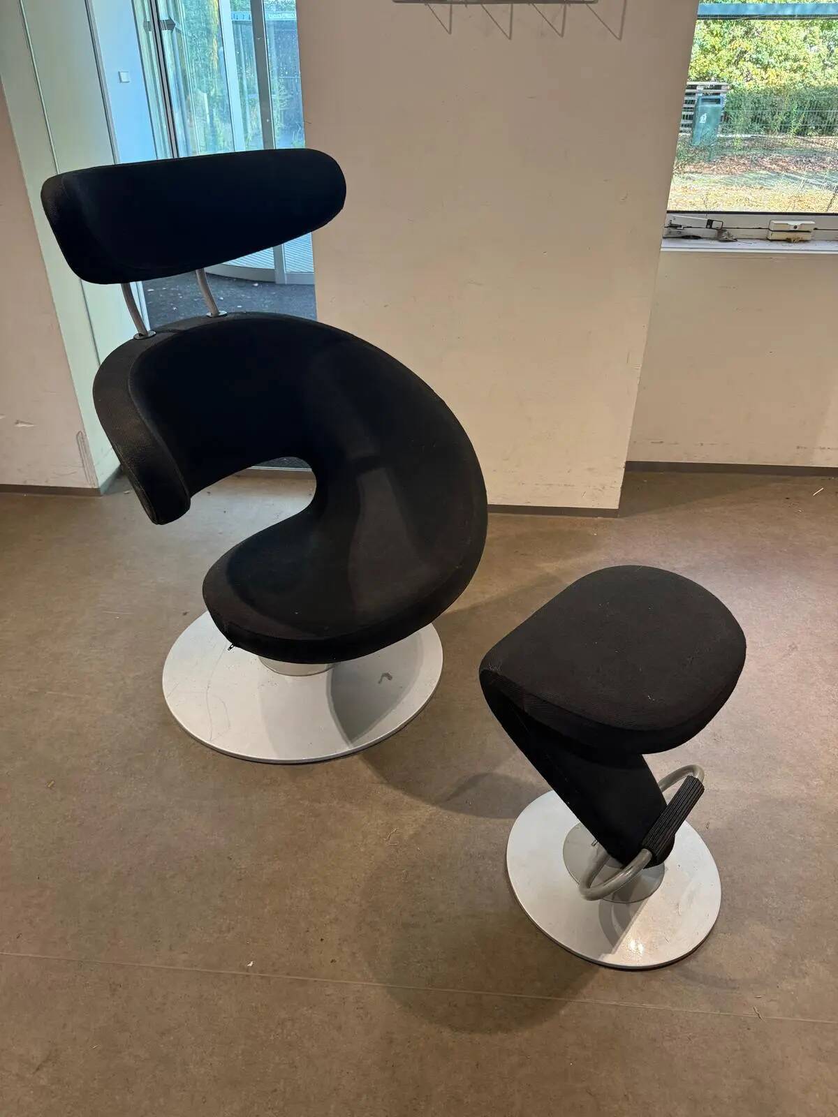 Stokke Variér Peel armchair + footrest