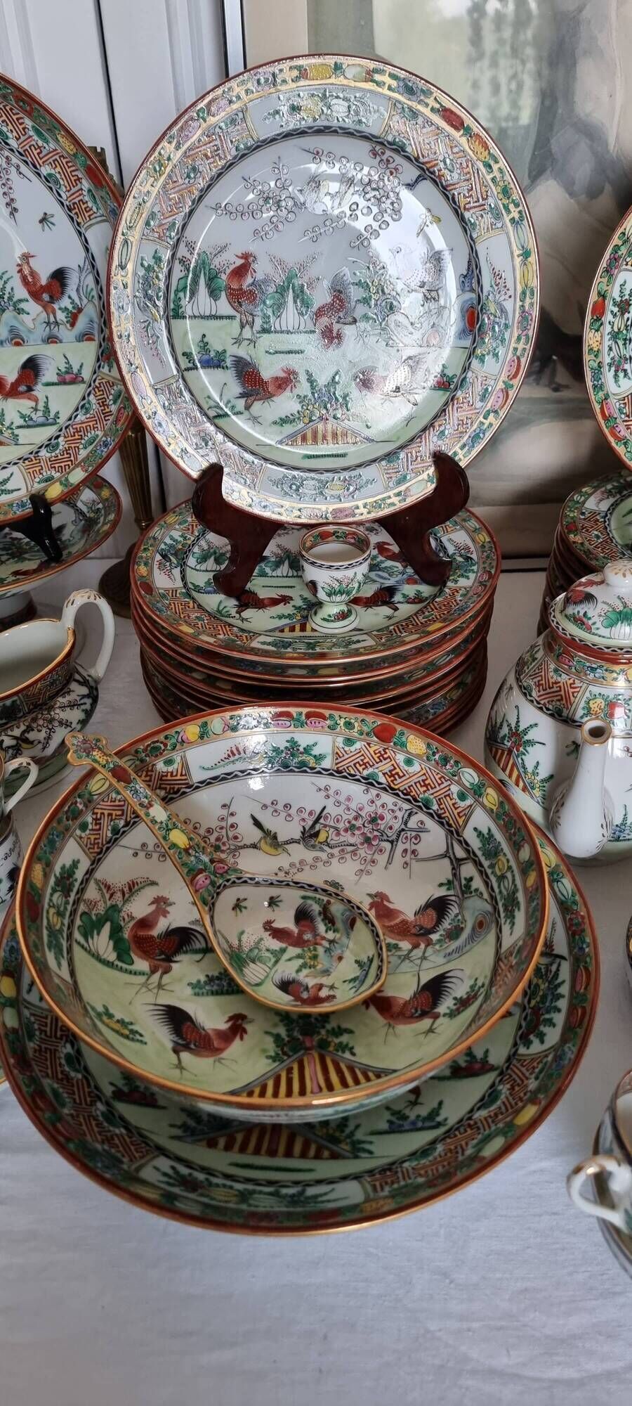 Large soup plate, bowl, salad bowl and ladle in Macao porcelain (19
