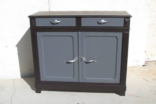 Buffet de cuisine typique du début du siècle