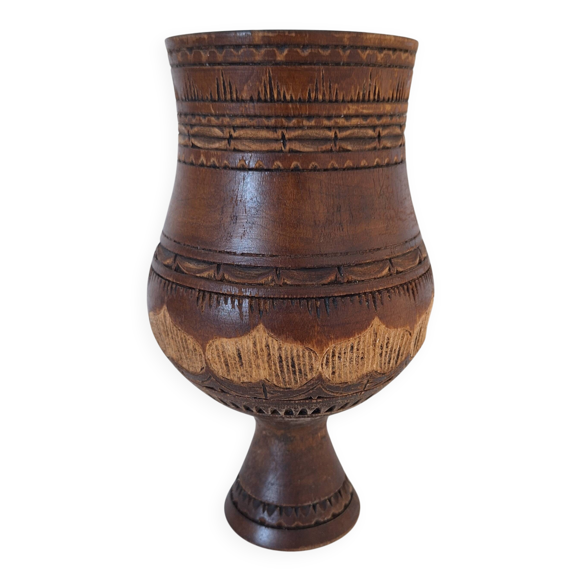 Carved wooden bowl/vase