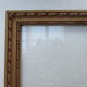 Cadre ancien bois clair, sculpté, vitré,pour sujet 204 x 234 mm