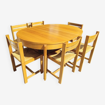 Table and six chairs in elm. Vintage