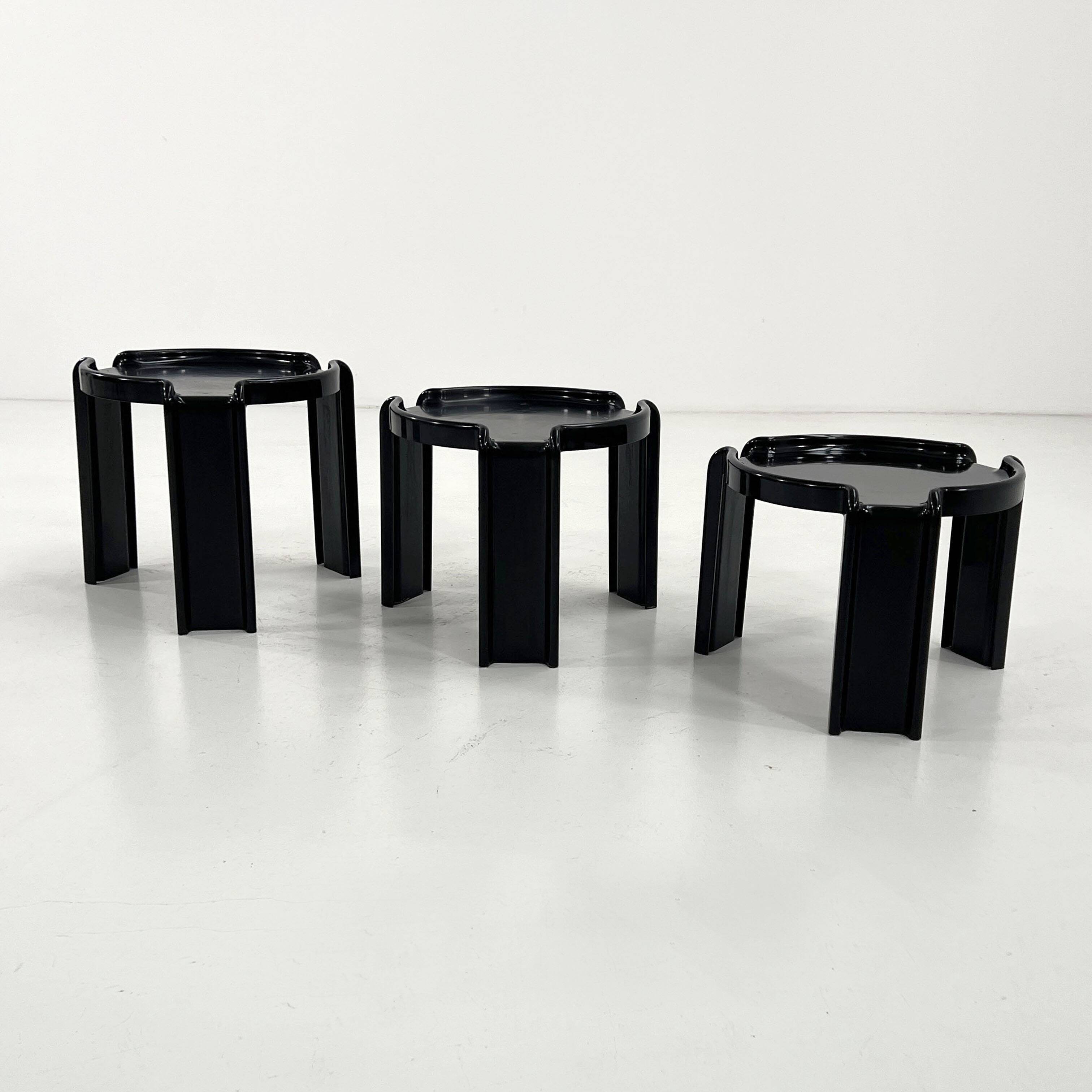 3 tables gigognes par Giotto Stoppino pour Kartell, 1970