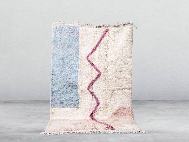 Traditional hand-woven Beni Ouraine rug, size 150 x 250 cm