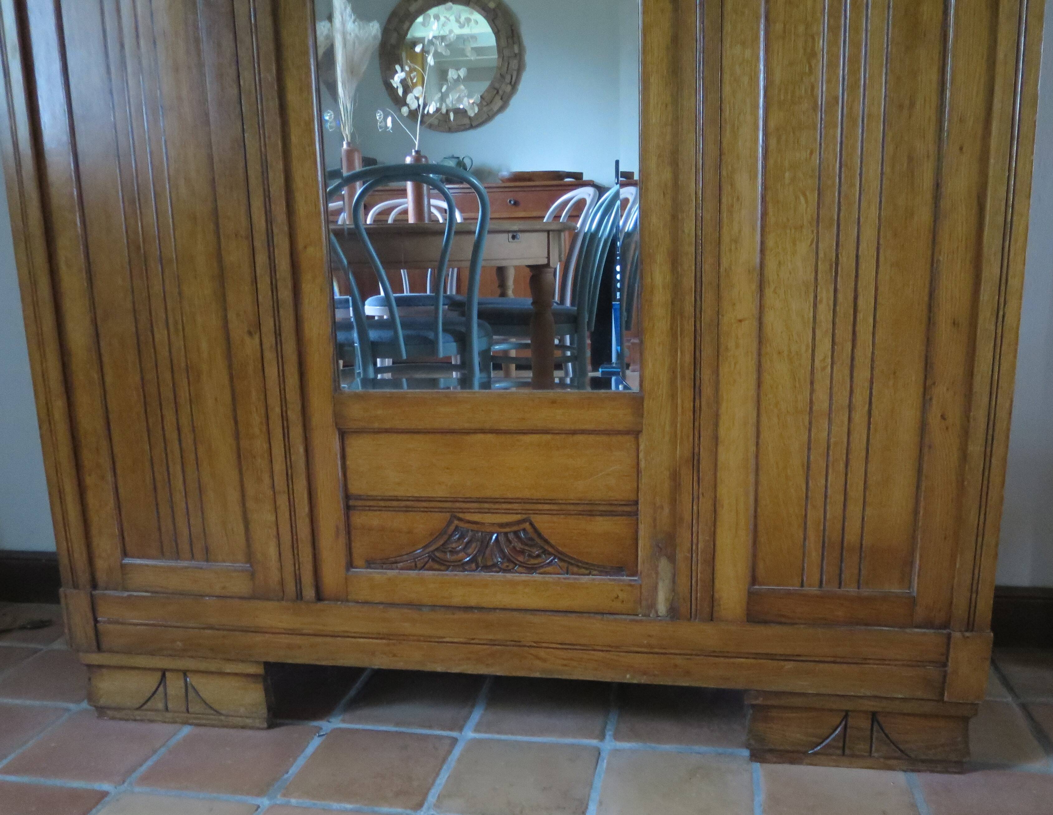 Parisian art deco carved wardrobe with mirror 130 x 200