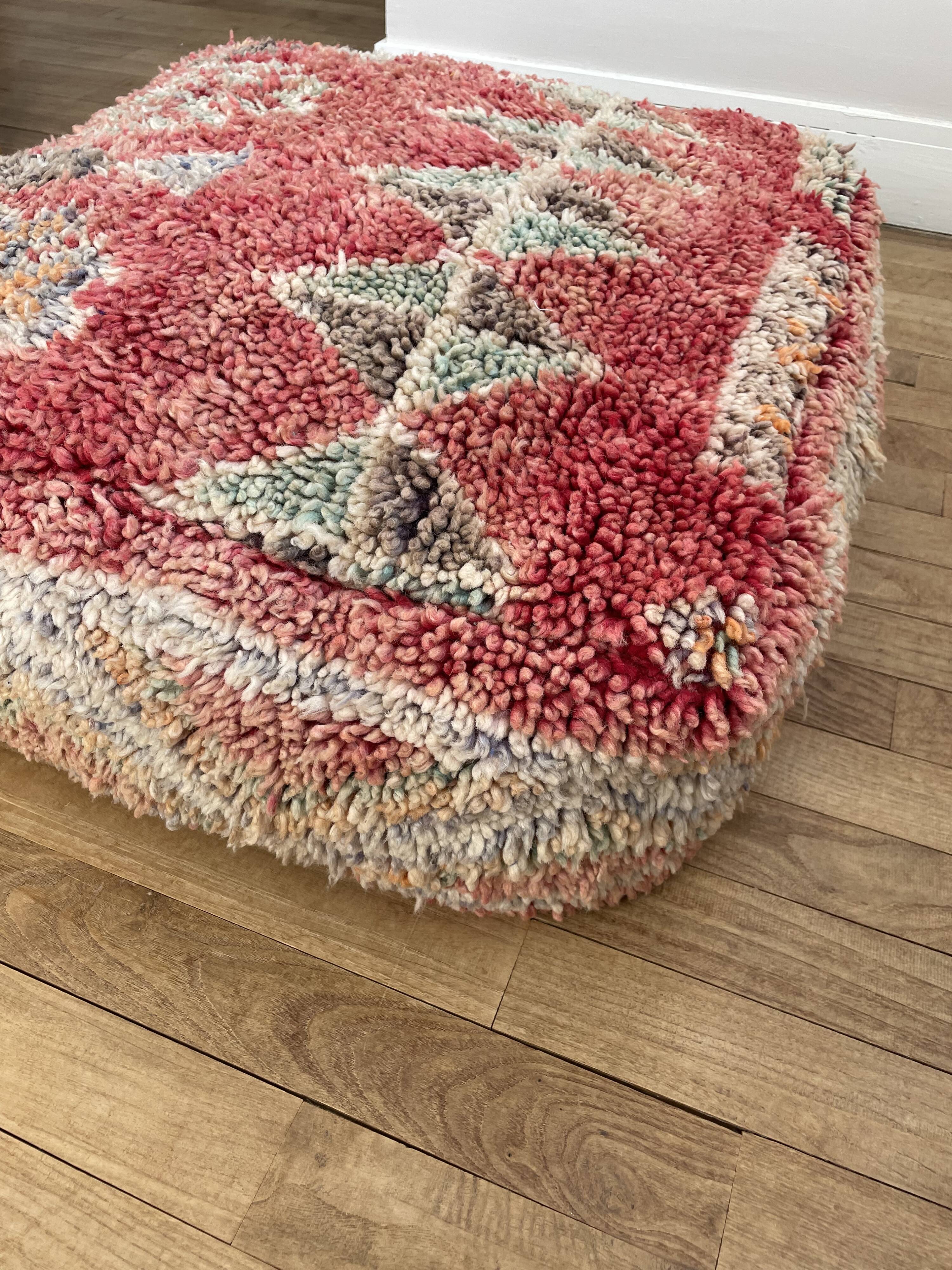 Moroccan Berber pouf colored in Terracotta wool