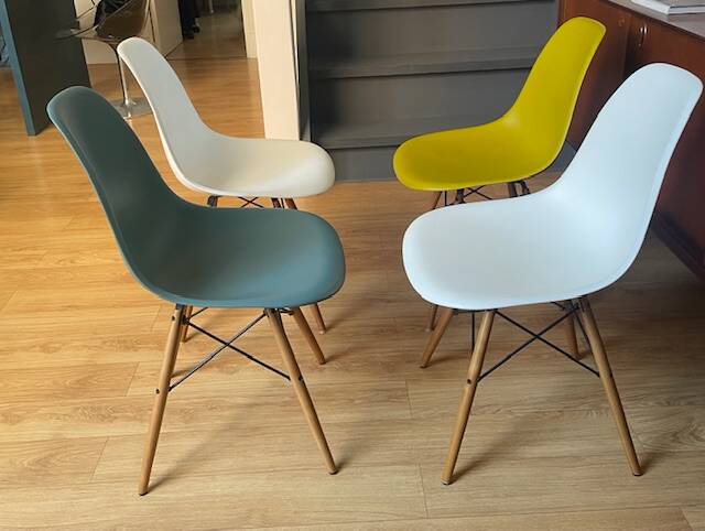 Eames VITRA chair