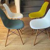 Eames VITRA chair