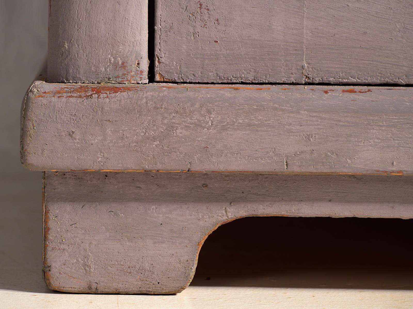 Antique purple chest of drawers (c.1920)